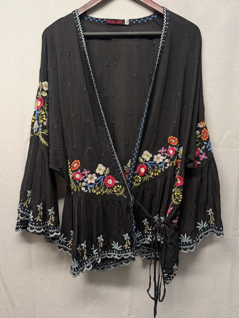 Johnny Was Black Floral Embroidered Wrap Top Size XXL